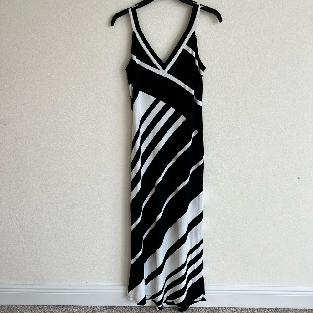White/Black long dress size S